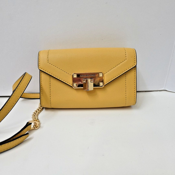 Michael Kors Handbags - Rare Michael Kors Kinsley Small Leather Convertible Belt Or Crossbody Purse